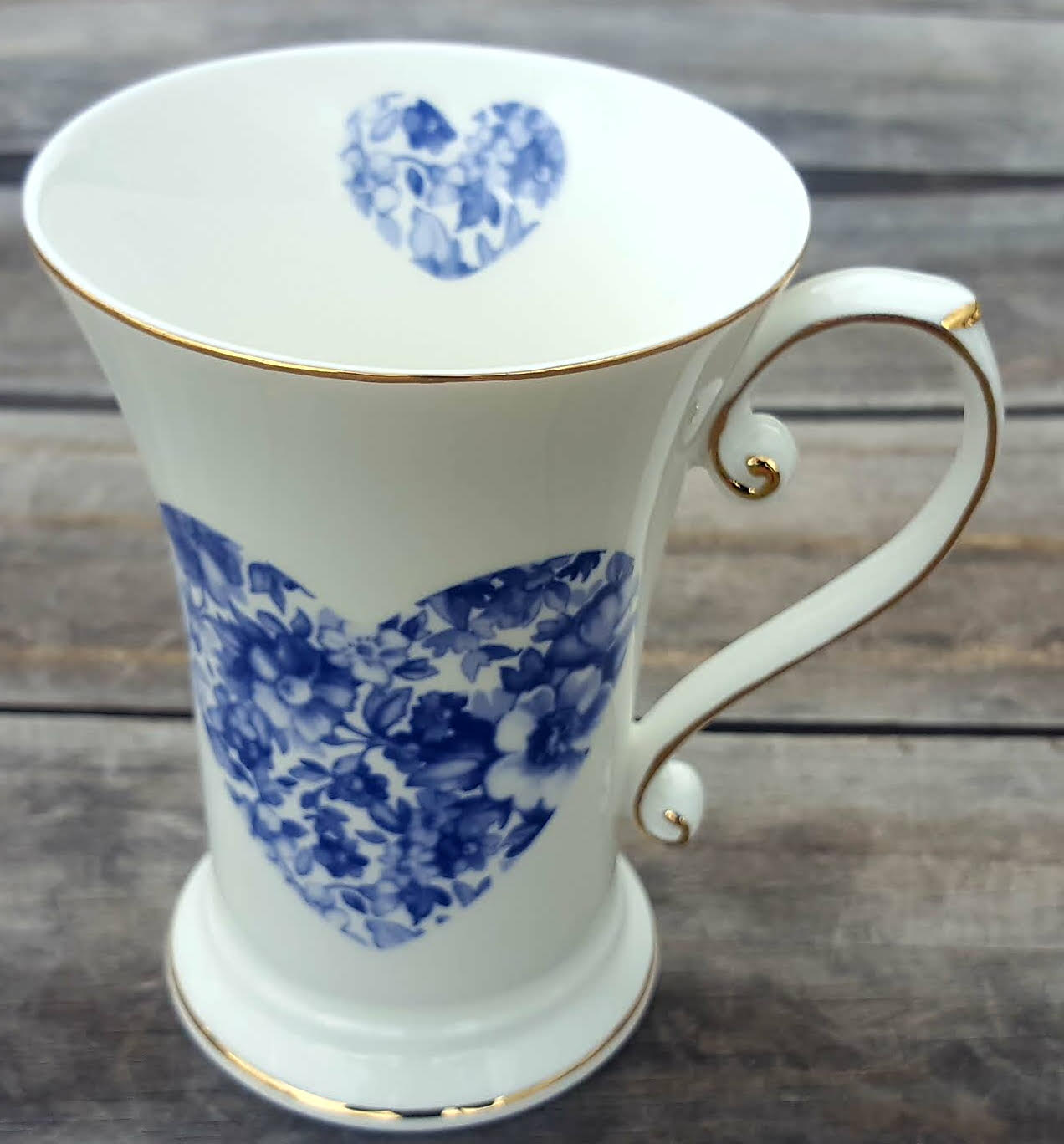 Bliue Meadow Heart Tall Beaker (custom) Bliue Meadow Heart Tall Beaker (custom)