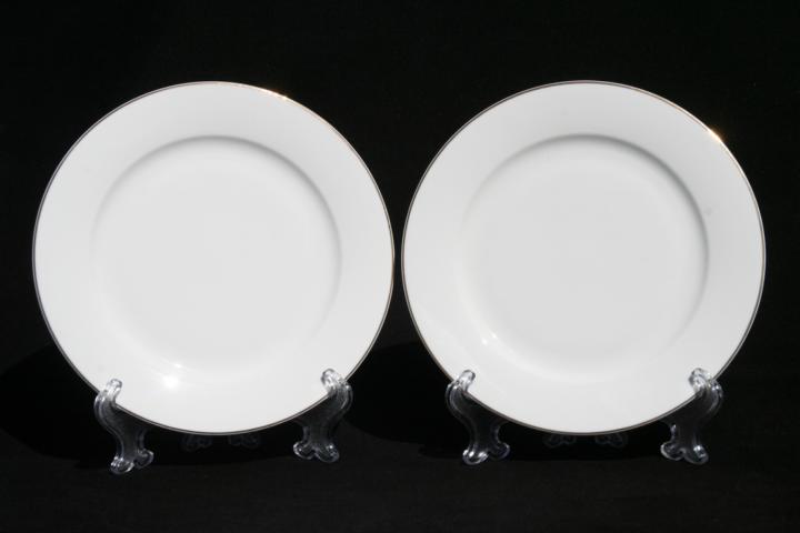 White Dove 2pc Sideplate Set White Dove 2pc Sideplate Set