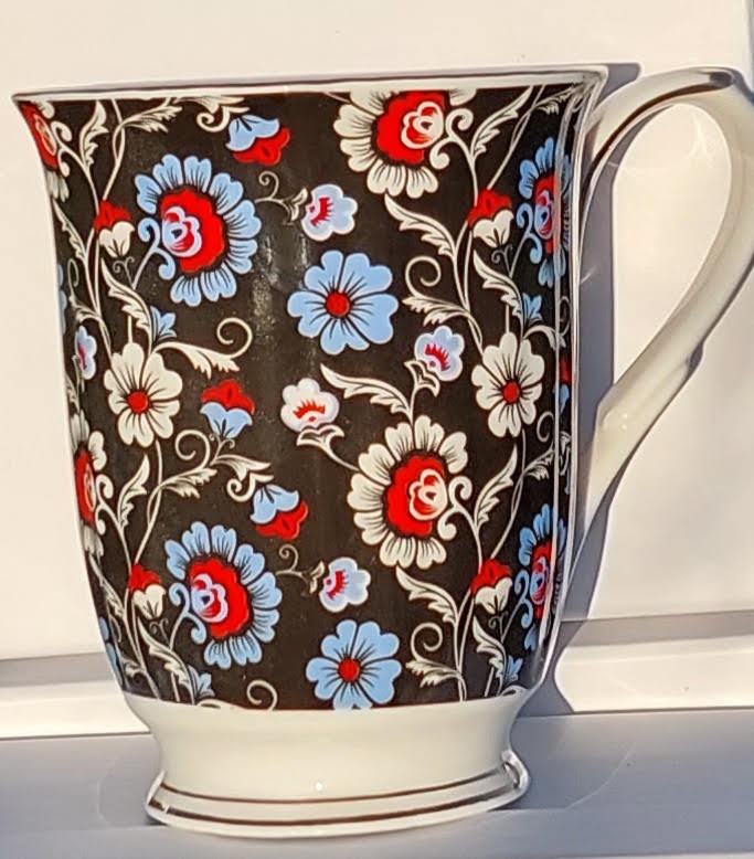 Royal Blue Sprays Chintz Beaker Royal Blue Sprays Chintz Beaker
