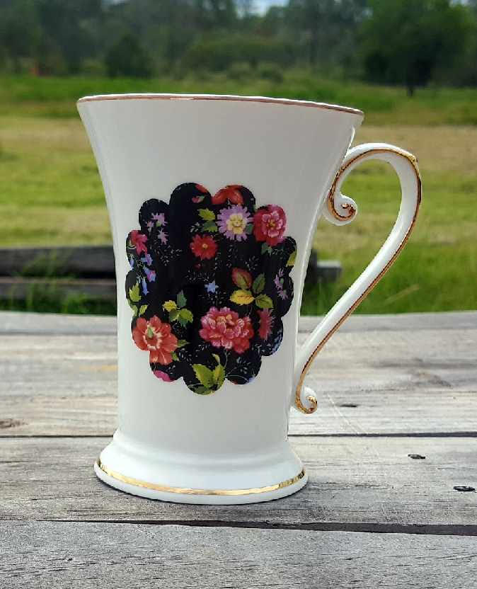 Charlotte Flower Tall Beaker (Custom) Charlotte Flower Tall Beaker (Custom)