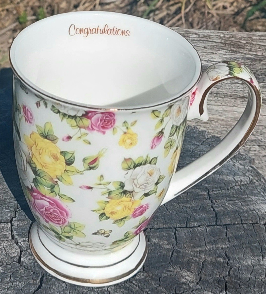Congratulations Beaker w lid Garden Bouquet (Custom) Congratulations Beaker w lid Garden Bouquet (Custom)